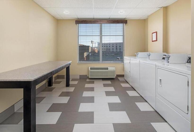 Отель La Quinta By Wyndham Oxford   Anniston