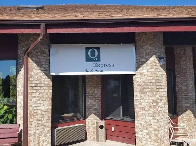 Отель Quality Express Inn & Suites