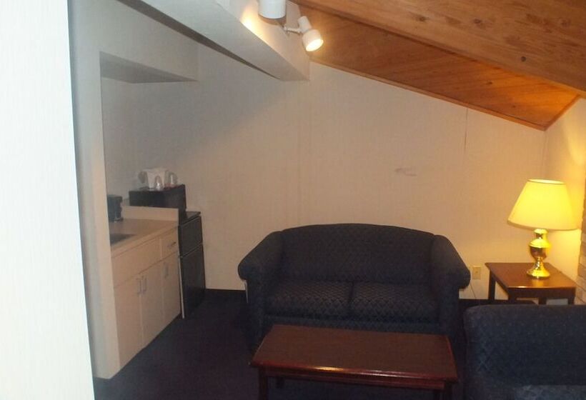 Отель Quality Express Inn & Suites