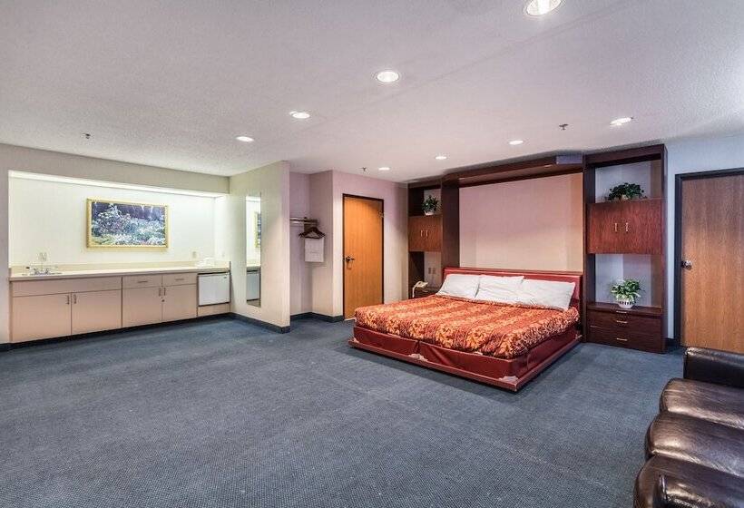 Отель Quality Express Inn & Suites