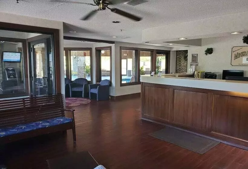 Отель Quality Express Inn & Suites