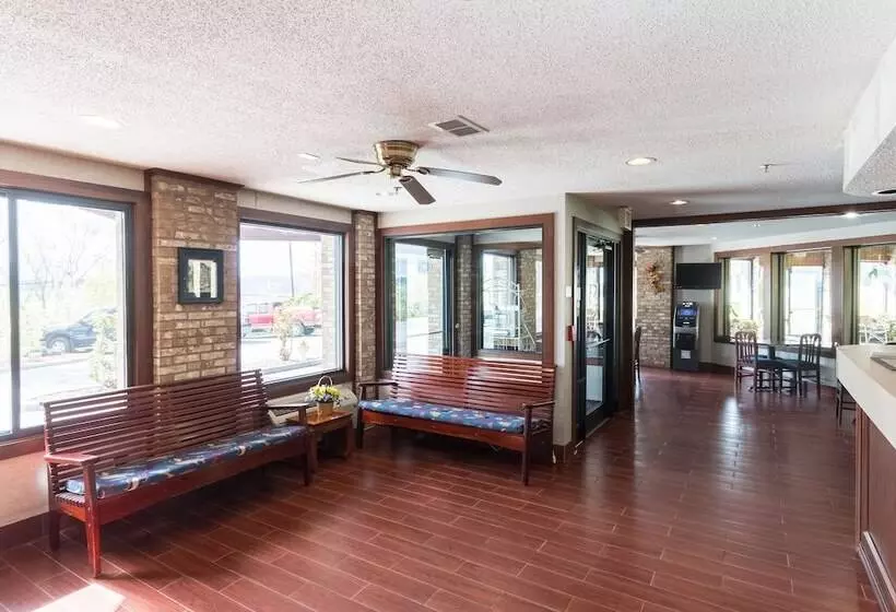 Отель Quality Express Inn & Suites