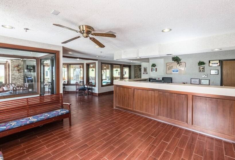 Отель Quality Express Inn & Suites