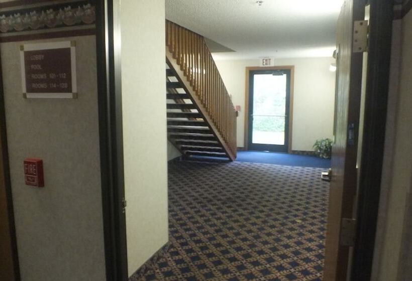 Отель Quality Express Inn & Suites