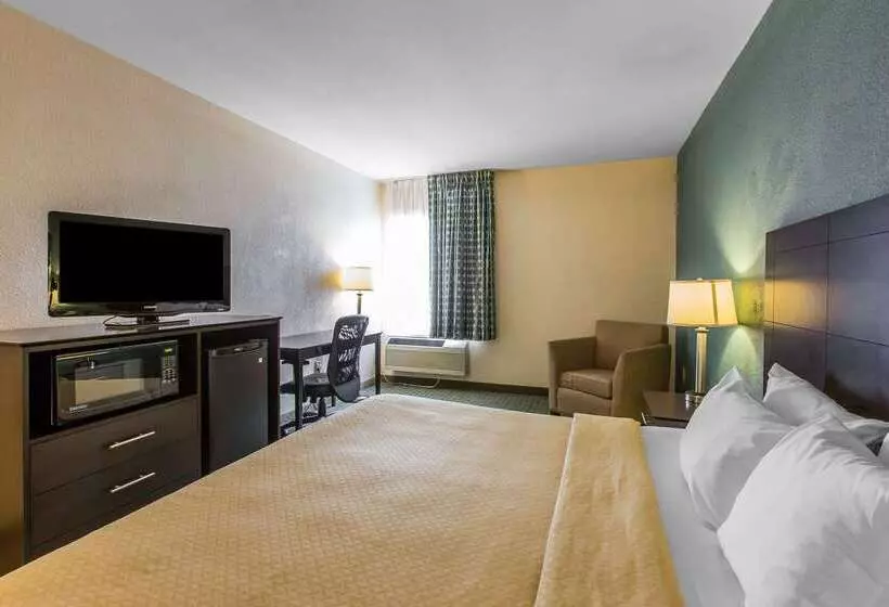 Отель Quality Inn