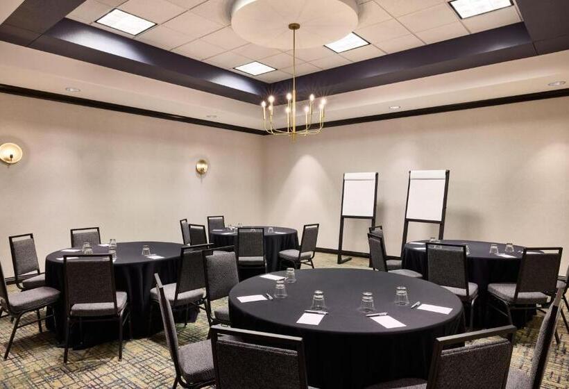 Renaissance Phoenix Glendale Hotel & Spa