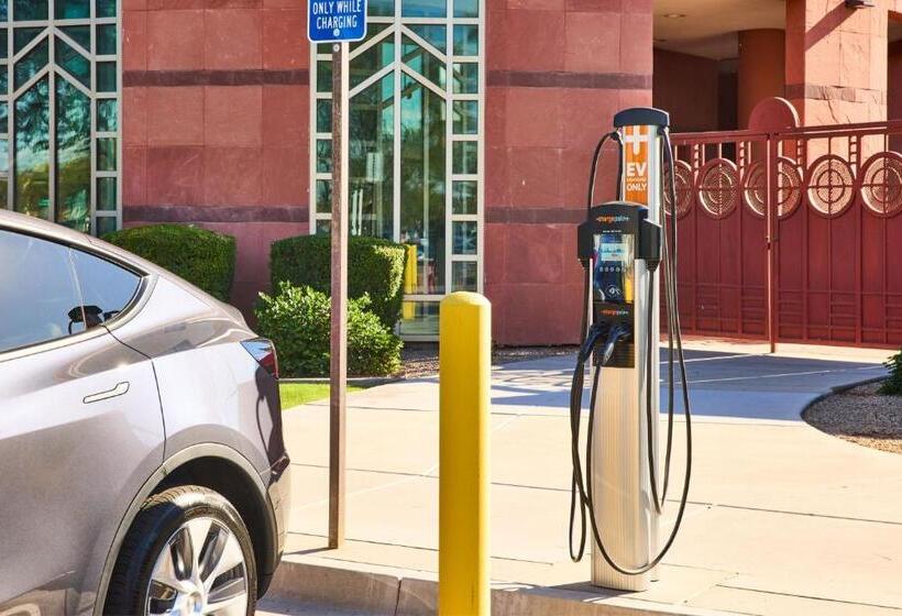 Renaissance Phoenix Glendale Hotel & Spa