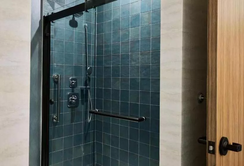 Renaissance Phoenix Glendale Hotel & Spa