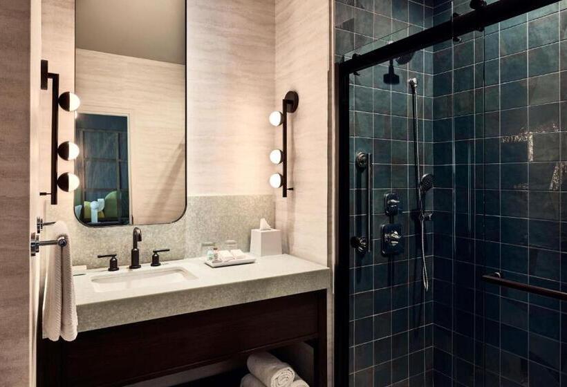 Renaissance Phoenix Glendale Hotel & Spa