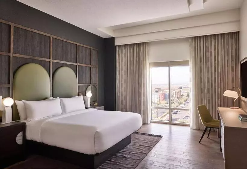Renaissance Phoenix Glendale Hotel & Spa