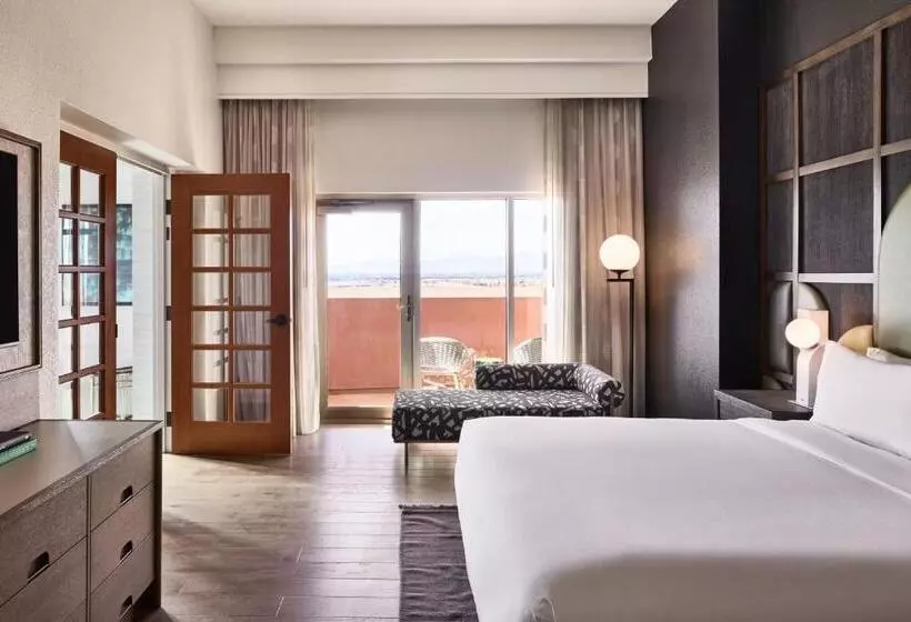 Renaissance Phoenix Glendale Hotel & Spa