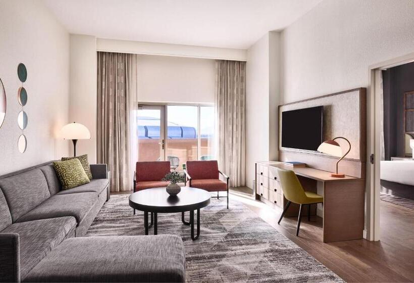 Renaissance Phoenix Glendale Hotel & Spa