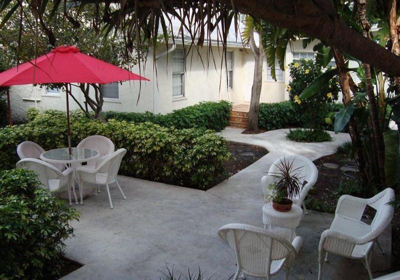 בית מלון כפרי The Pershing Suites