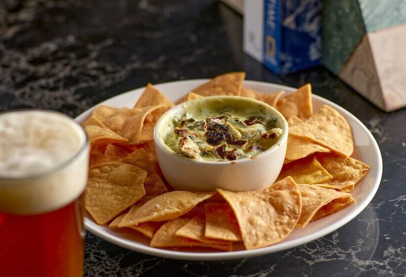 فندق Viewline Resort Snowmass, Autograph Collection