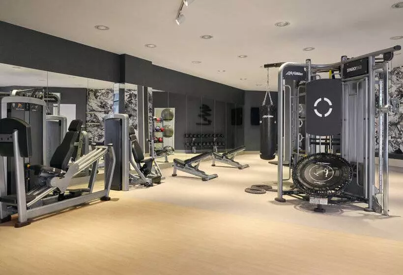 Отель Viewline Resort Snowmass, Autograph Collection