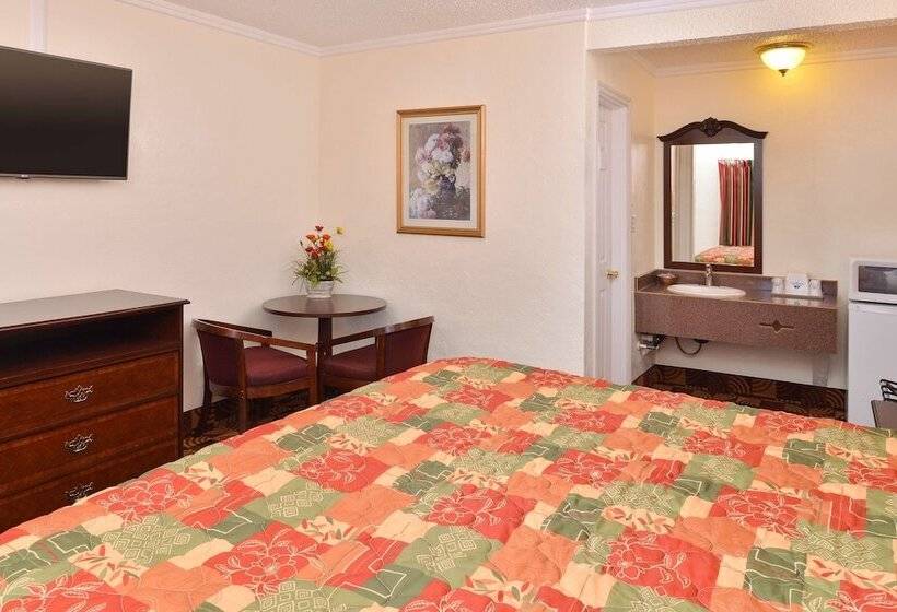 Мотель Americas Best Value Inn & Suites Klamath Falls