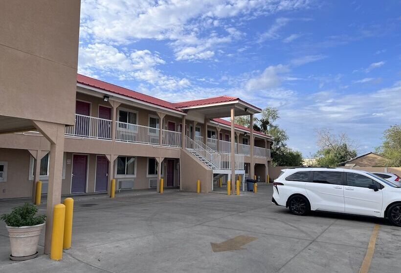 فندق على الطريق Eagle Pass Inn