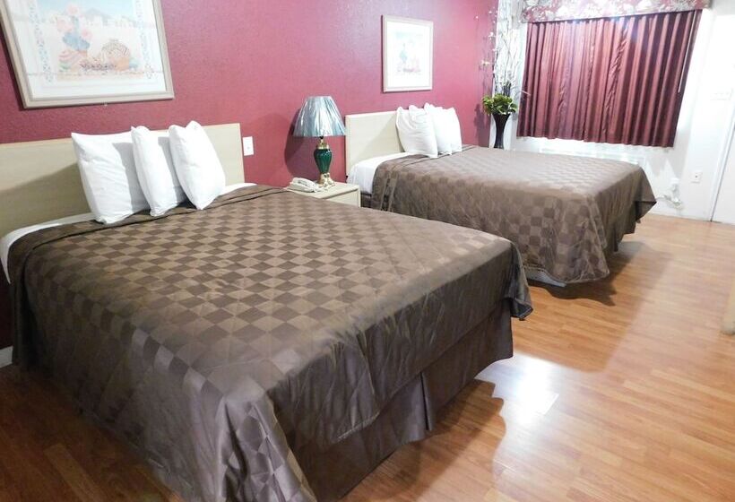 فندق على الطريق Eagle Pass Inn