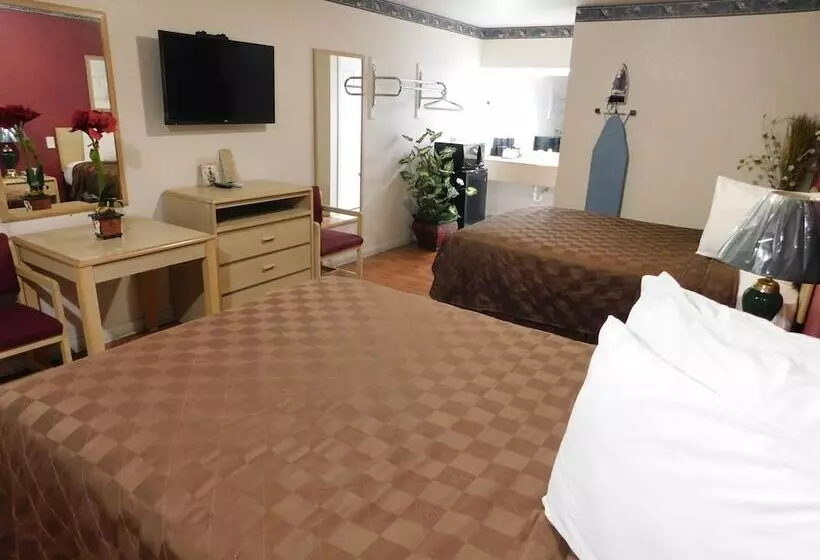 فندق على الطريق Eagle Pass Inn