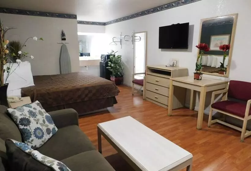 فندق على الطريق Eagle Pass Inn