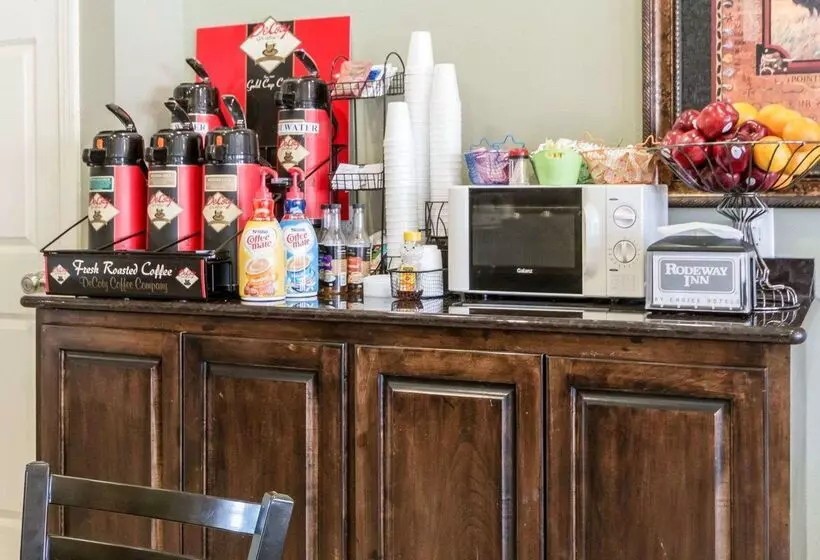 Motel 6 Junction, Texas   Llano River