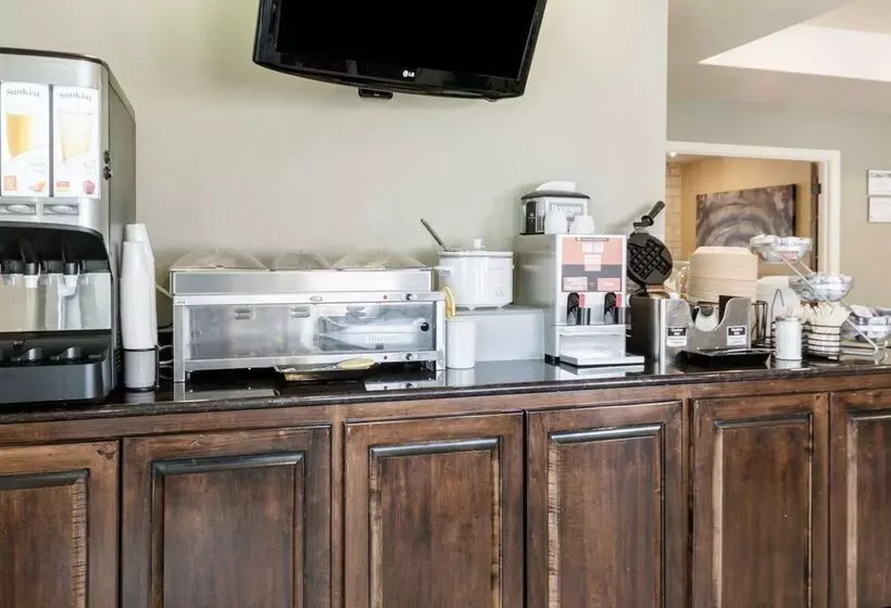 Motel 6 Junction, Texas   Llano River