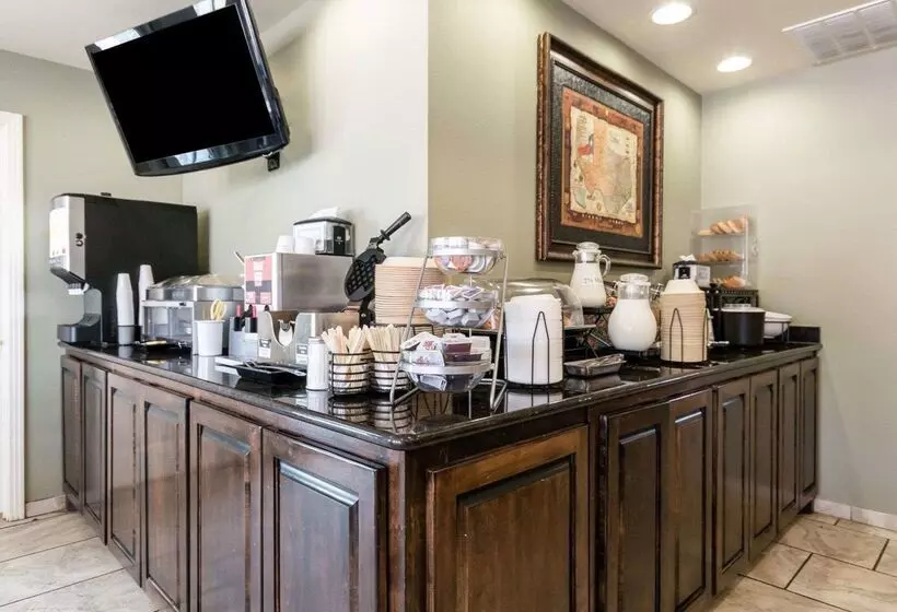 Motel 6 Junction, Texas   Llano River