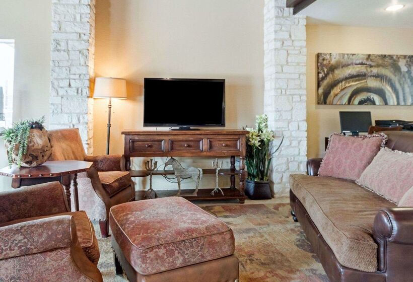 Motel 6 Junction, Texas   Llano River