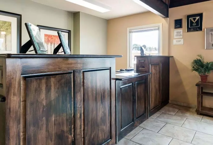 Motel 6 Junction, Texas   Llano River