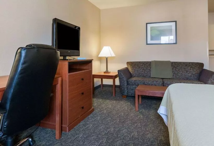 Motel 6 Junction, Texas   Llano River