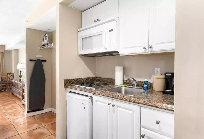 Tidelands Caribbean Boardwalk Hotel And Suites