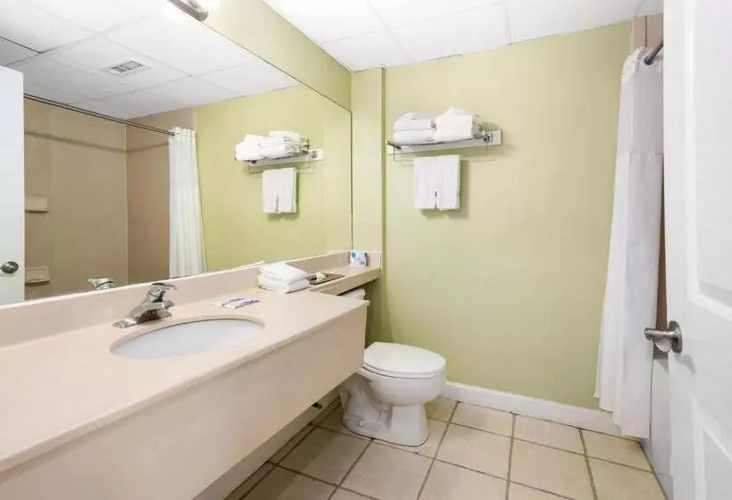 Tidelands Caribbean Boardwalk Hotel And Suites