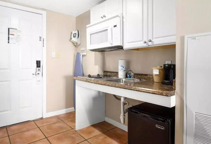 Tidelands Caribbean Boardwalk Hotel And Suites