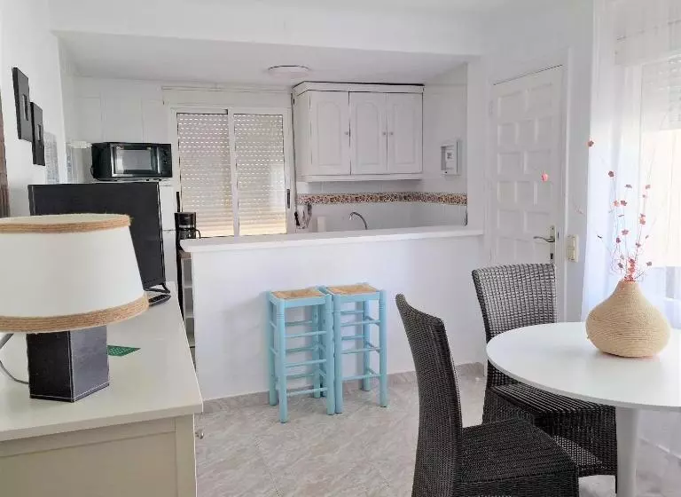 ユースホステル Hostal Alba