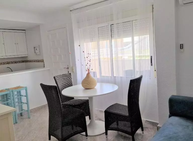 ユースホステル Hostal Alba