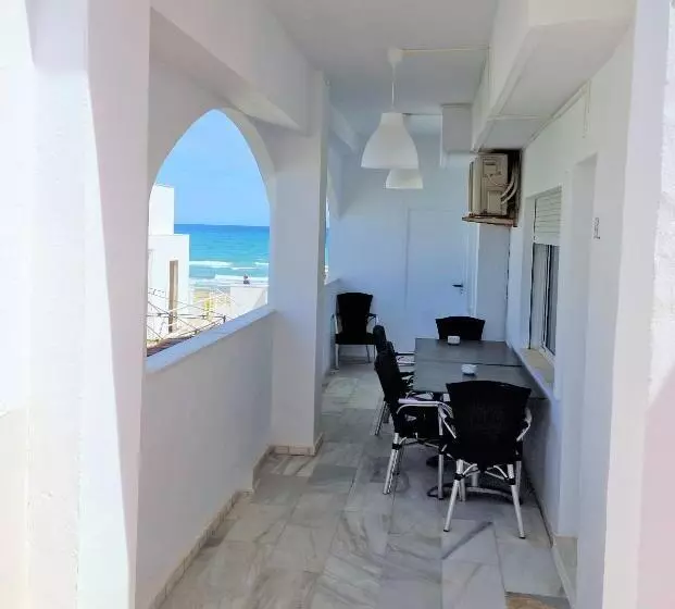 ユースホステル Hostal Alba