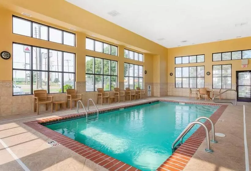 ホテル Comfort Inn & Suites