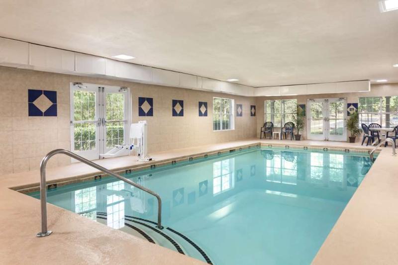 ホテル Comfort Inn & Suites