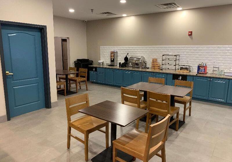 ホテル Comfort Inn & Suites