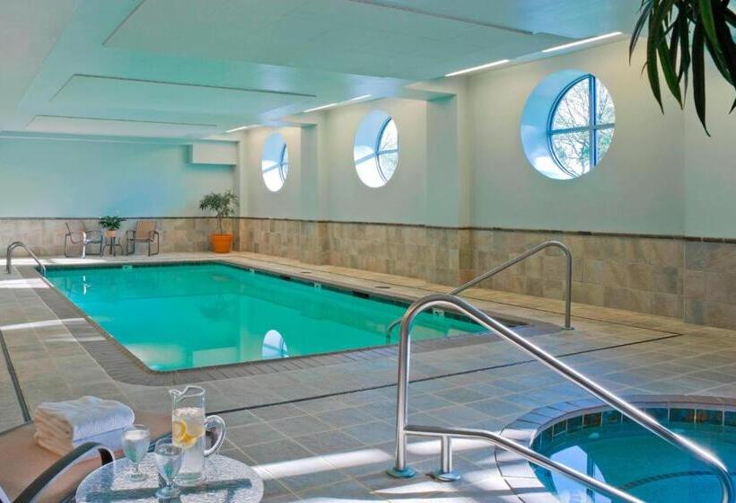 酒店 Courtyard Burlington Harbor