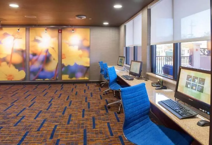 호텔 Courtyard By Marriott Pensacola Downtown