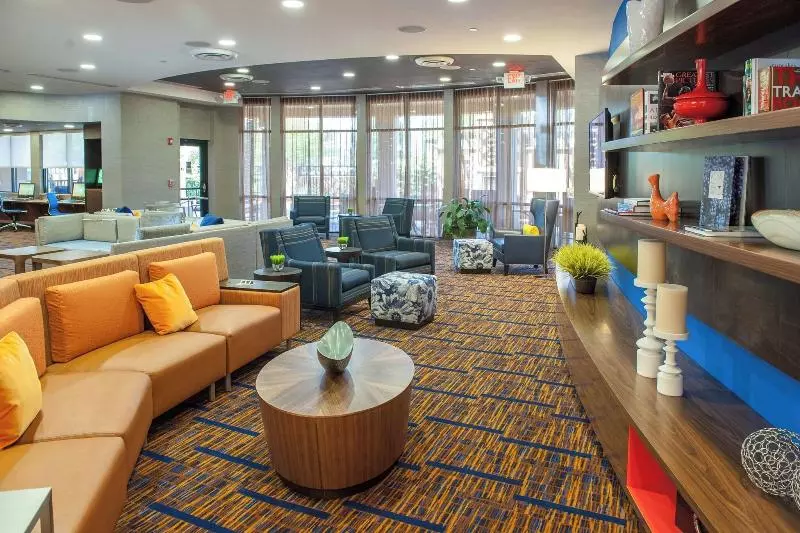 호텔 Courtyard By Marriott Pensacola Downtown