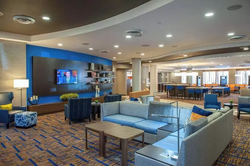호텔 Courtyard By Marriott Pensacola Downtown