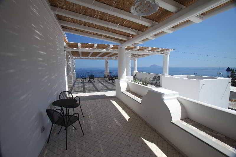 בית מלון כפרי Cutimare   Aeolian Charme