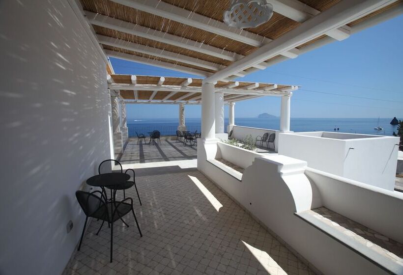 בית מלון כפרי Cutimare   Aeolian Charme