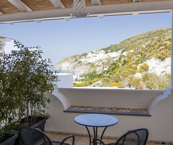 בית מלון כפרי Cutimare   Aeolian Charme