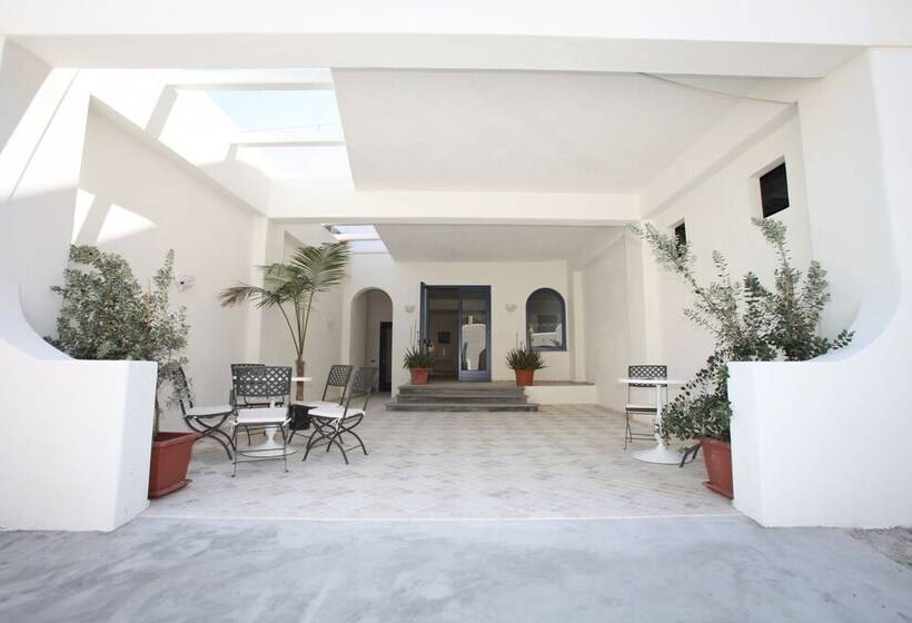 בית מלון כפרי Cutimare   Aeolian Charme