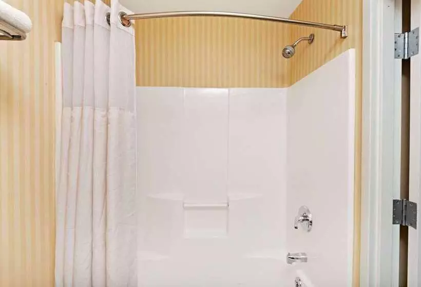 Отель Econo Lodge Bethel Danbury