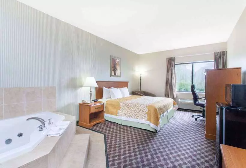 בית מלון כפרי Days Inn & Suites By Wyndham Seaford