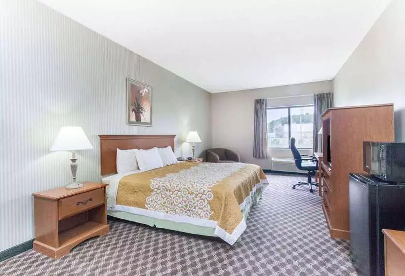 בית מלון כפרי Days Inn & Suites By Wyndham Seaford